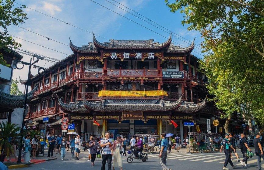 伊朗中部城市工业园区传出巨大爆炸声
